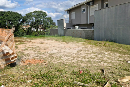 Terreno à venda no condomínio Bosque dos Cambarás, Valinhos - SP