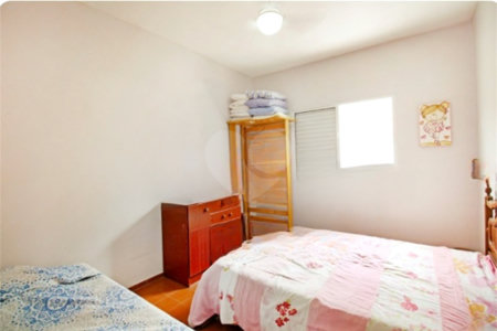 Casa à venda com 3 quartos, sendo 1 suíte,  em Estância Balneária Belmira Novaes, Peruíbe, SP