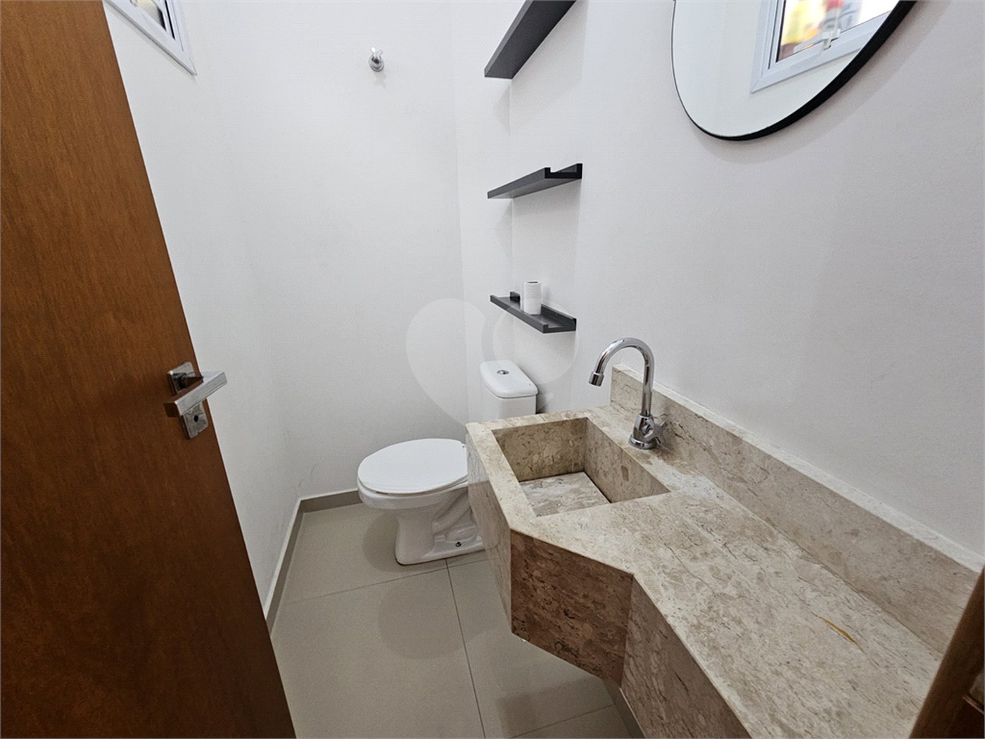 Sobrado à venda com 3 quartos, sendo 1 suíte,  em Vila Nivi, São Paulo, SP