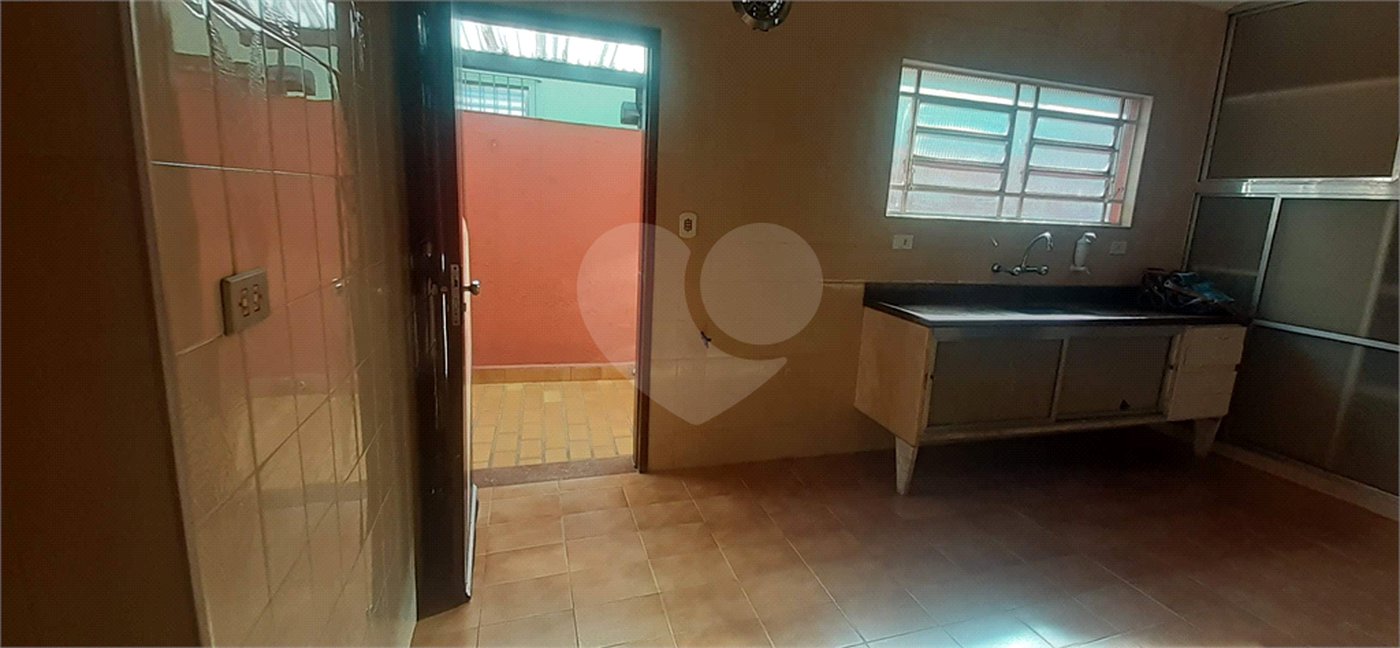 Casa à venda com 3 quartos, sendo 1 suíte, em Vila Gustavo, São Paulo, SP