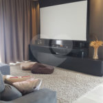 CASA A VENDA NO URBANOVA, CONDOMINIO JAGUARY, 4 DORMITORIOS, 4 SUITES, 5 VAGAS, PISCINA, SJC