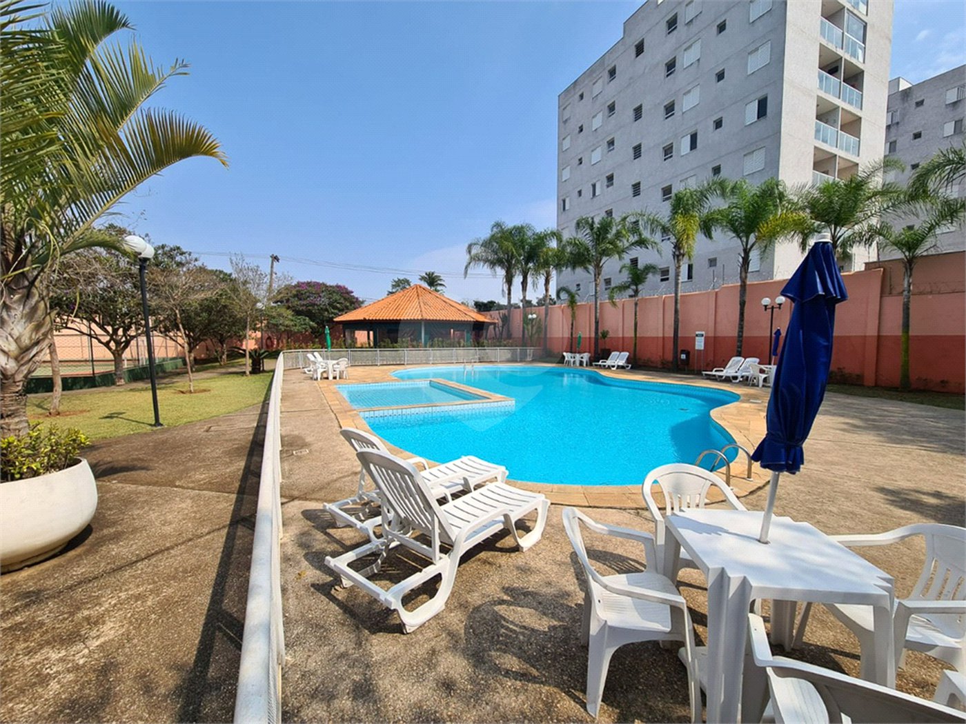 Casa à venda com 3 suítes no condomínio Vila do Bosque, Sorocaba - SP