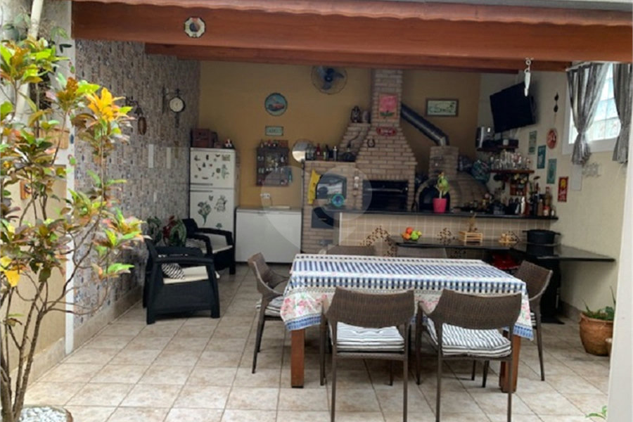 Sobrado à venda com 3 quartos, sendo 1 suíte, em Tremembé, São Paulo, SP