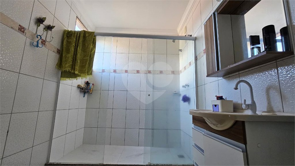 Casa à venda com 5 quartos, sendo 3 suítes,  no condomínio Colinas do Magarça, Rio de Janeiro - RJ