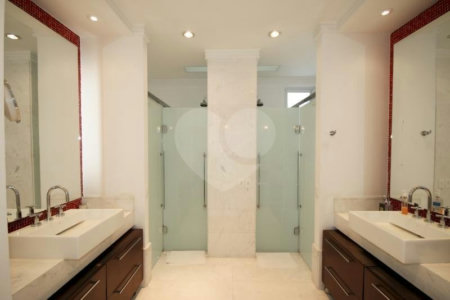 Casa à venda com 3 quartos, sendo 2 suítes,  em Vila Tramontano, São Paulo, SP