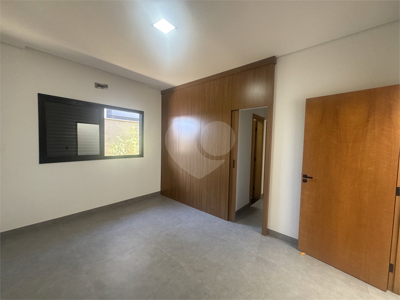 Casa à venda com 3 quartos, sendo 1 suíte, no condomínio Residencial Villagio Wanel, Sorocaba - SP