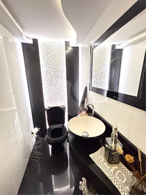 Casa à venda com 4 quartos, sendo 3 suítes, no condomínio Tremembé, São Paulo - SP