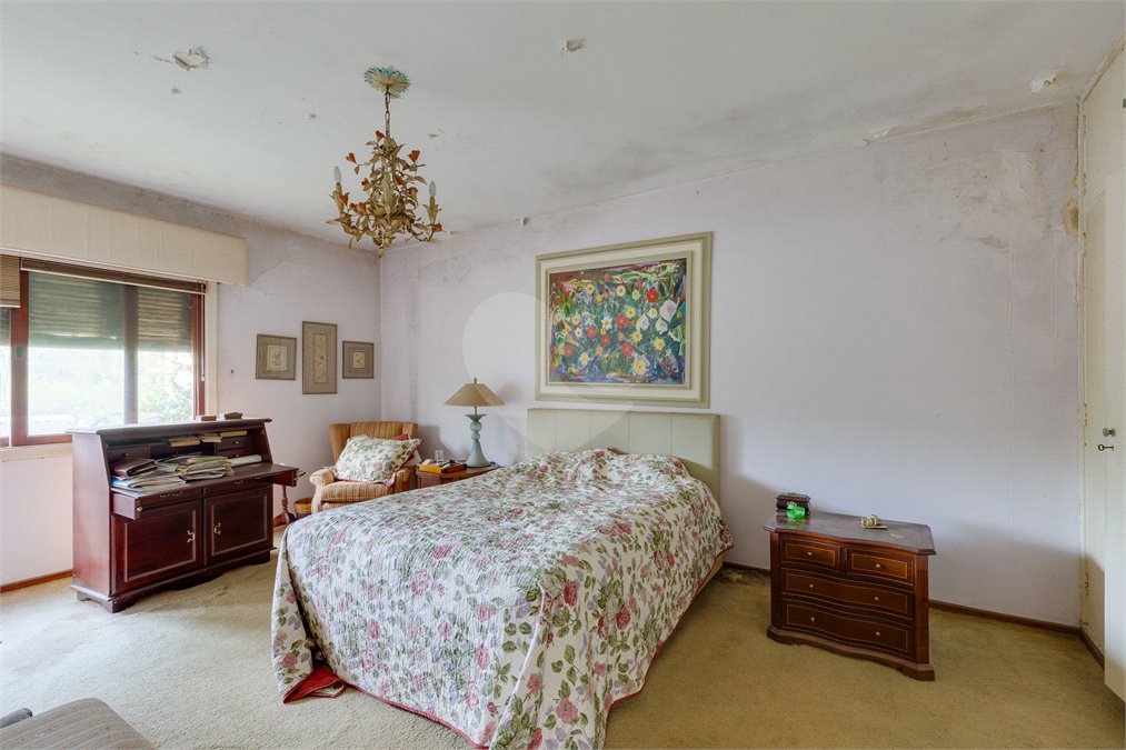 Casa à venda com 4 quartos, sendo 2 suítes, em Alto da Boa Vista, São Paulo, SP