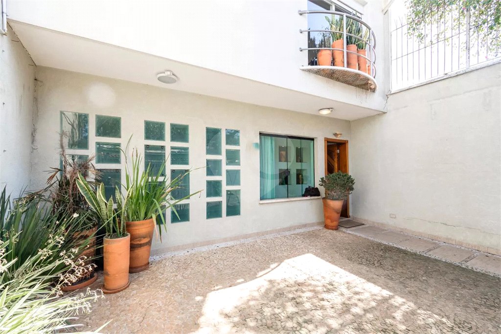 Casa de Vila à venda com 3 quartos, sendo 1 suíte, em Campo Belo, São Paulo, SP