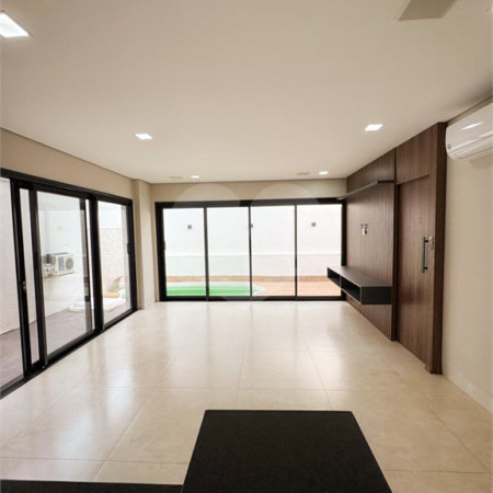 Casa à venda com 4 quartos, sendo 2 suítes, no condomínio Belvedere 2, Cuiabá - MT