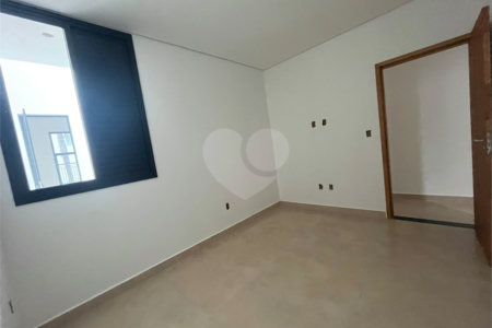 Casa de Vila à venda com 3 quartos, sendo 1 suíte,  em Vila São Caetano, Sorocaba, SP