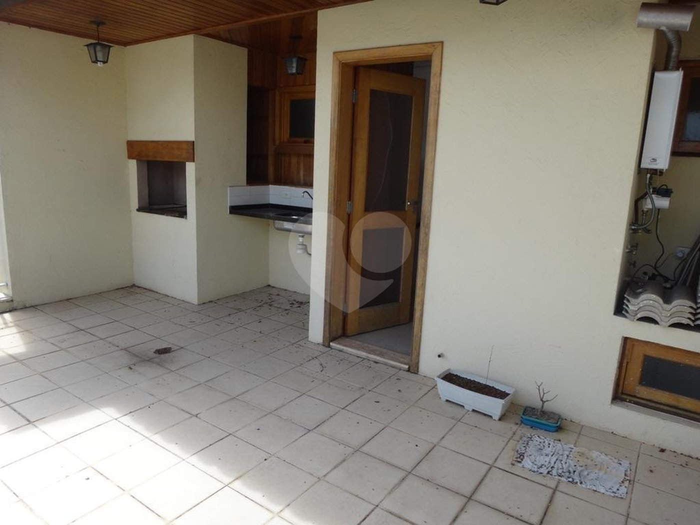 Casa à venda ou para alugar com 4 quartos, sendo 2 suítes, no condomínio Vila Hípica, São Paulo - SP