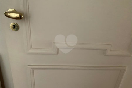 Apartamento à venda com 3 quartos, sendo 1 suíte, em Itaim Bibi, São Paulo, SP