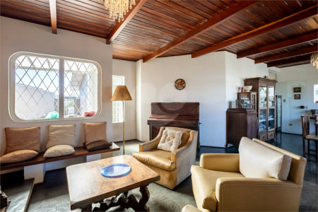 Casa à venda com 4 suítes em Jardim Londrina, São Paulo, SP