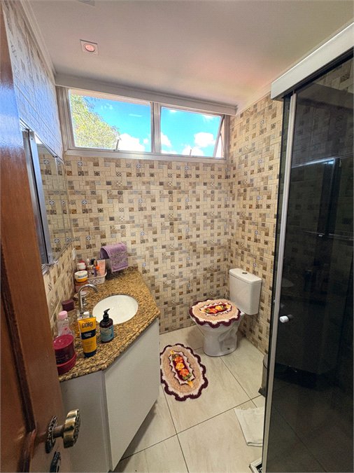 Sobrado à venda com 4 quartos, sendo 3 suítes,  em Jardim São Bento, São Paulo, SP