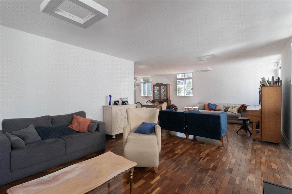Apartamento à venda com 4 quartos, sendo 1 suíte, em Jardim Paulista, São Paulo, SP