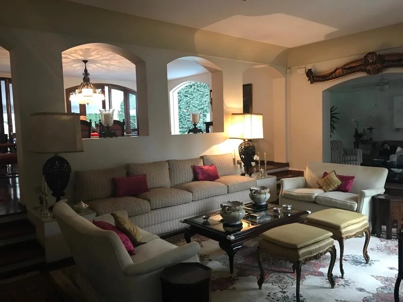 Casa à venda com 5 quartos, sendo 2 suítes, em Jardim Everest, São Paulo, SP