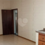 Casa térrea e espaçosa no centro da cidade por apenas R$370.000,00!!! Vamos agendar uma visita?