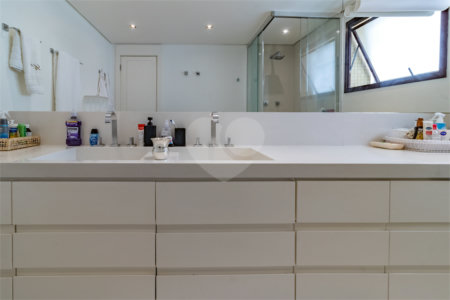 Apartamento à venda com 4 quartos, sendo 3 suítes, em Santa Cecília, São Paulo, SP