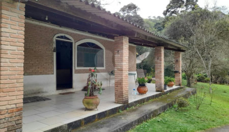 Sítio à venda com 4 quartos no Centro, Nazaré Paulista, SP