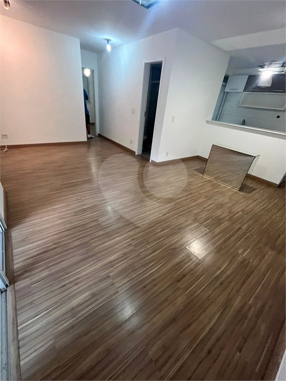 Apartamento à venda com 2 quartos, sendo 1 suíte,  em Parque Reboucas, São Paulo, SP