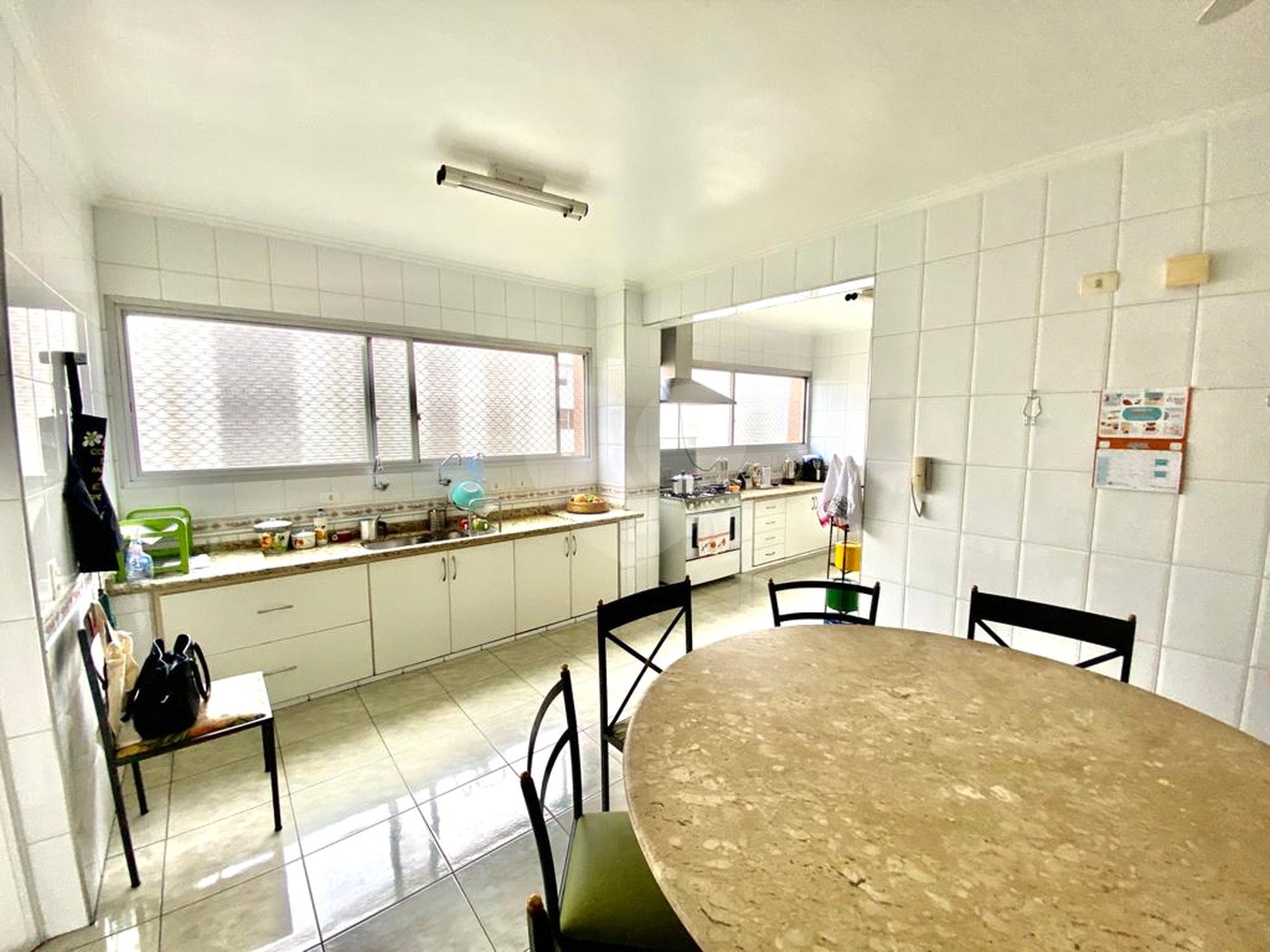 Apartamento à venda com 4 quartos, sendo 2 suítes, em Pinheiros, São Paulo, SP