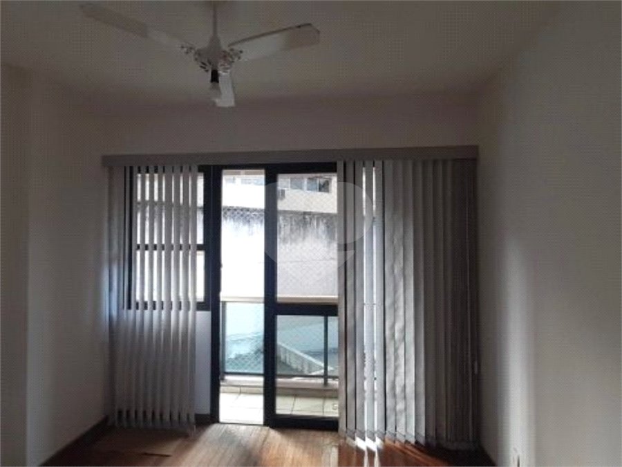 Apartamento à venda com 3 quartos, sendo 1 suíte,  em Lagoa, Rio de Janeiro, RJ
