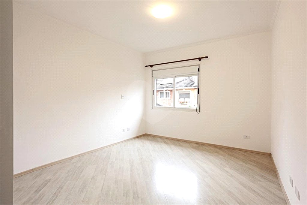 Casa à venda com 4 quartos, sendo 2 suítes, no condomínio Lake Louise, São Paulo - SP
