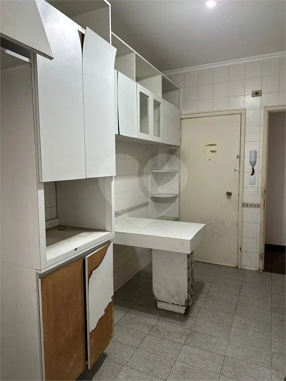 Amplo e Clássico: Apartamento de 90 m² em Higienópolis!
