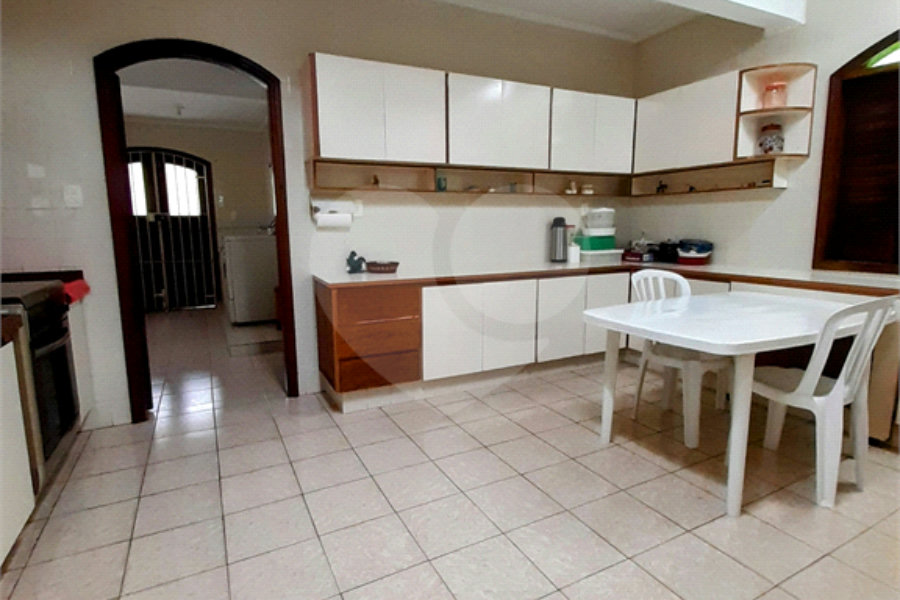 Sobrado à venda com 3 suítes em Tremembé, São Paulo, SP
