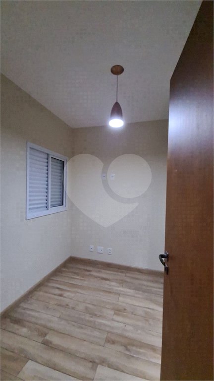 Casa à venda com 3 quartos, sendo 1 suíte, no condomínio Alvorada Parque Vitória, São Paulo - SP