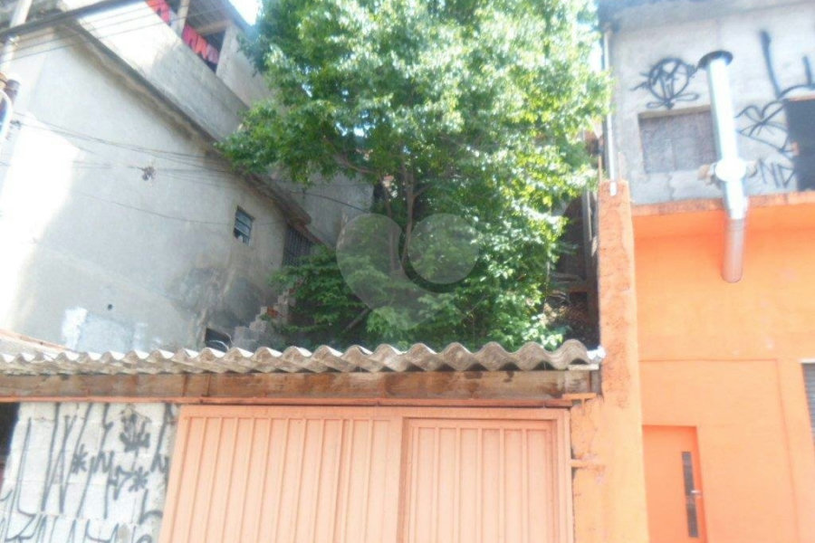 Terreno à venda em Parada Inglesa, São Paulo, SP