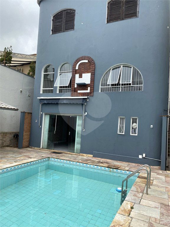 Casa à venda com 3 suítes em Jardim Leonor, São Paulo, SP