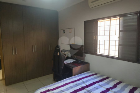 Casa à venda com 2 quartos, sendo 1 suíte,  em Jardim Interlagos, Ribeirão Preto, SP