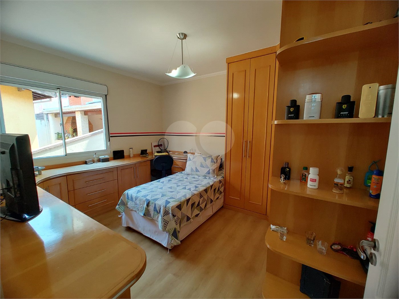 Sobrado à venda com 3 quartos, sendo 1 suíte, em Jardim Pinheiros, São Paulo, SP