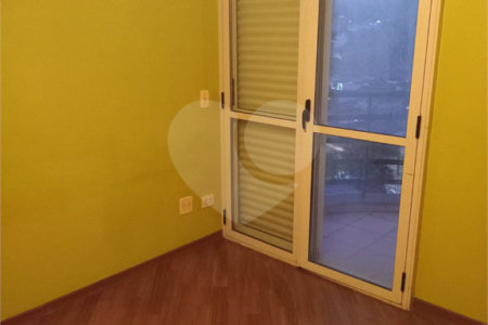 Apartamento à venda com 3 quartos, sendo 1 suíte,  em Vila Suzana, São Paulo, SP