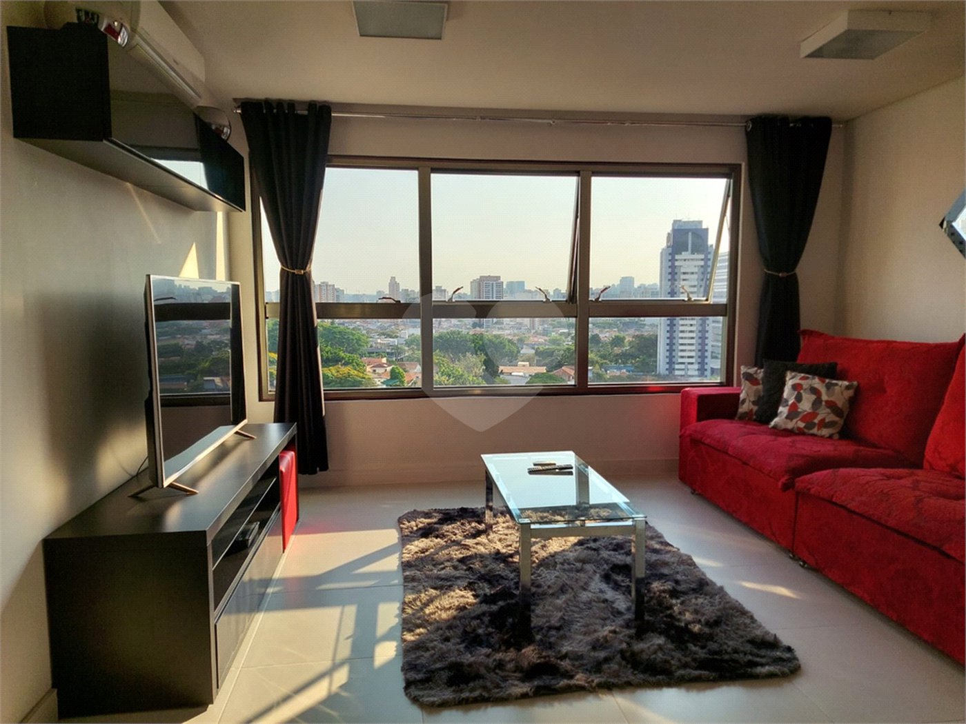 Apartamento à venda com 2 quartos, sendo 1 suíte, em Jardim das Acácias, São Paulo, SP