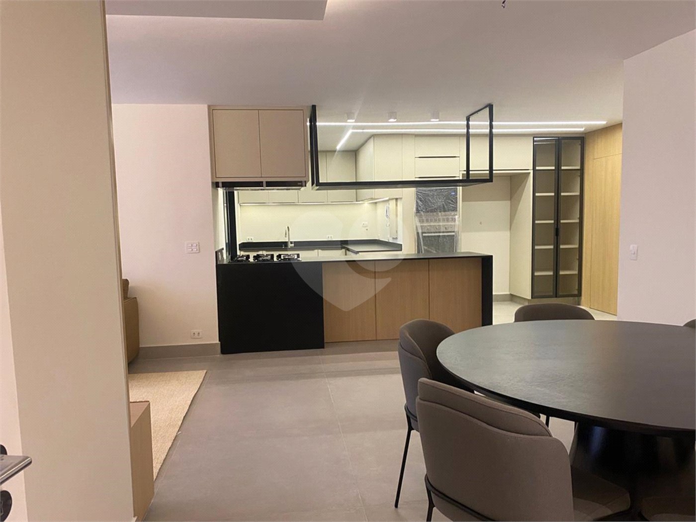 Apartamento à venda com 3 quartos, sendo 1 suíte,  em Itaim Bibi, São Paulo, SP