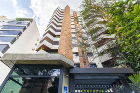 Apartamento à venda com 4 quartos, sendo 2 suítes, em Indianópolis, São Paulo, SP