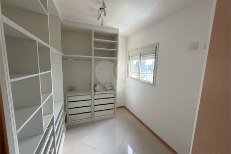 Apartamento à venda com 3 quartos, sendo 1 suíte,  em Baeta Neves, São Bernardo do Campo, SP