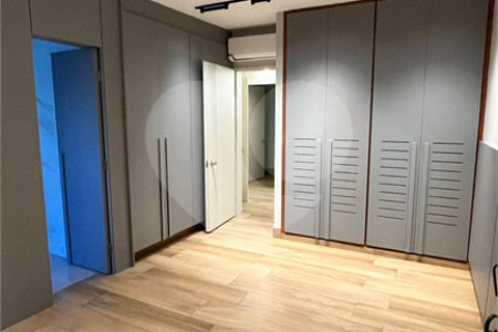 Apartamento à venda com 4 suítes em Vila Suzana, São Paulo, SP