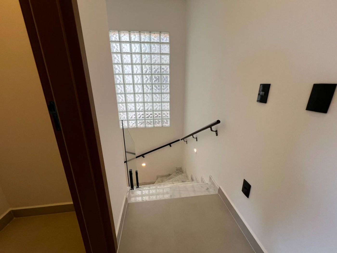 Sobrado com 4 dormitórios à venda, 234 m² por R$ 2.500.000,00 - Ponta da Praia - Santos/SP