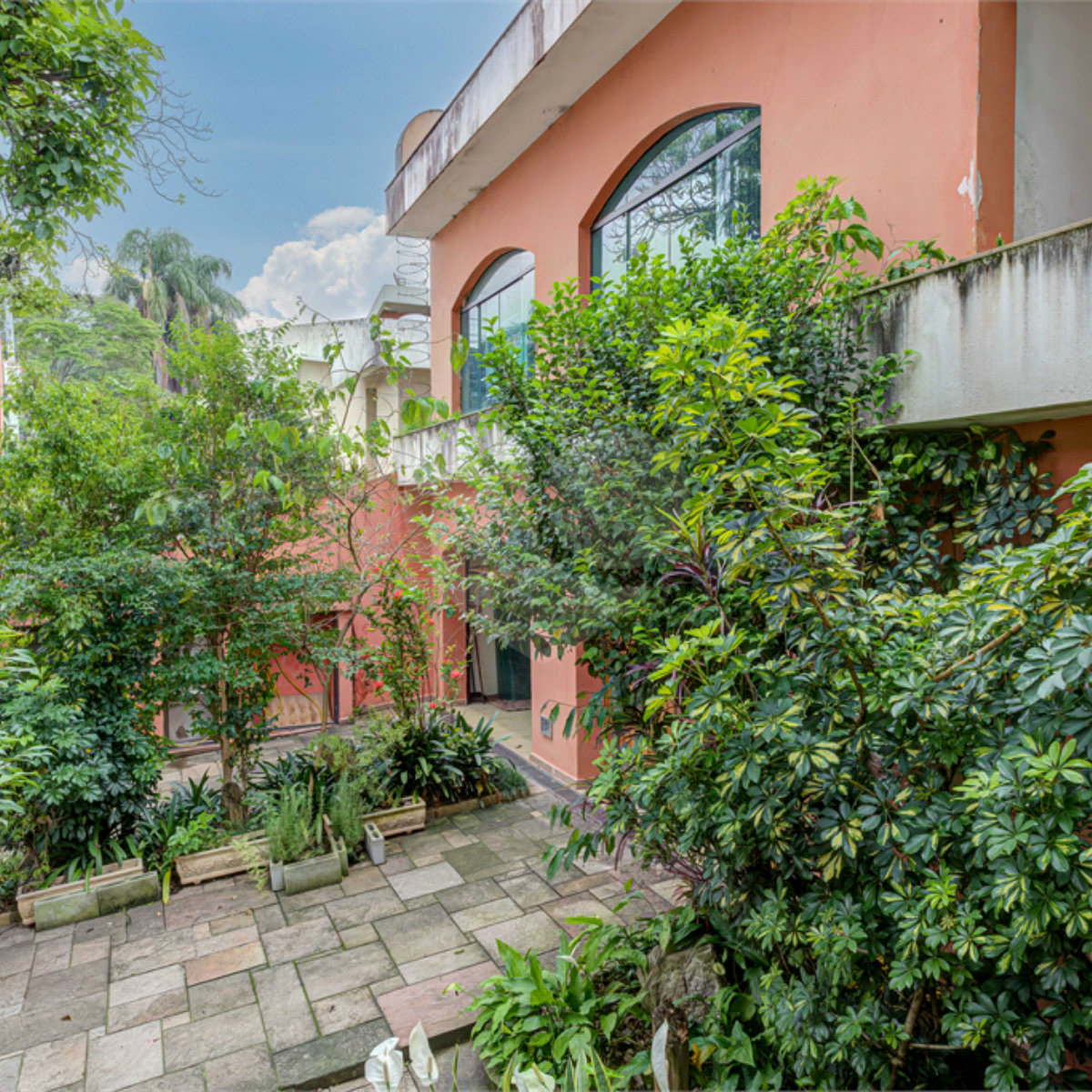 Casa à venda com 5 suítes em Jardim Prudência, São Paulo, SP