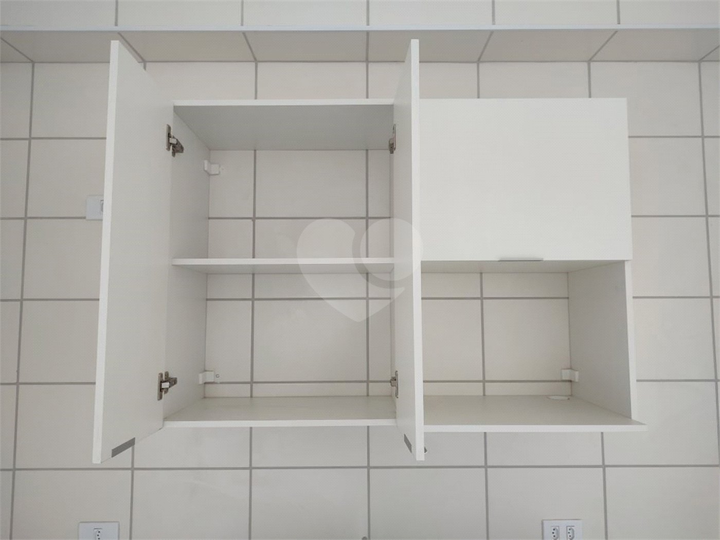 Apartamento para alugar com 2 quartos, sendo 1 suíte,  em Jardim das Palmeiras, Atibaia, SP