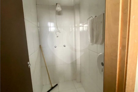 Sobrado à venda com 3 quartos, sendo 1 suíte, em Vila Gomes Cardim, São Paulo, SP