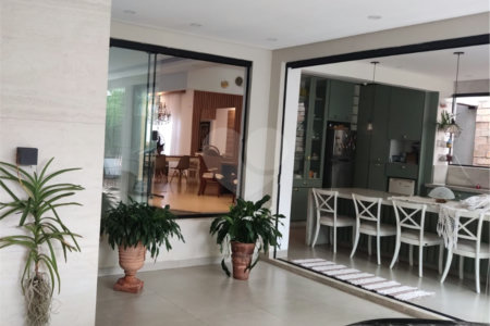 Casa à venda com 4 quartos, sendo 1 suíte,  em Bosque de Ponta Porã, Ponta Porã, MS
