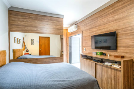 Sobrado à venda com 3 quartos, sendo 1 suíte,  em Vila Mariana, São Paulo, SP