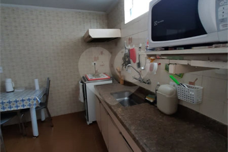 Sobrado à venda com 3 quartos, sendo 1 suíte, em Bosque da Saúde, São Paulo, SP