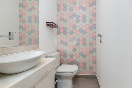 Apartamento à venda com 3 quartos, sendo 2 suítes, em Santo Amaro, São Paulo, SP