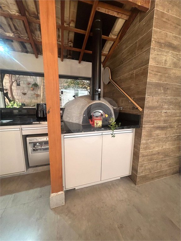 Casa à venda com 3 suítes no condomínio Braziliana, Valinhos - SP